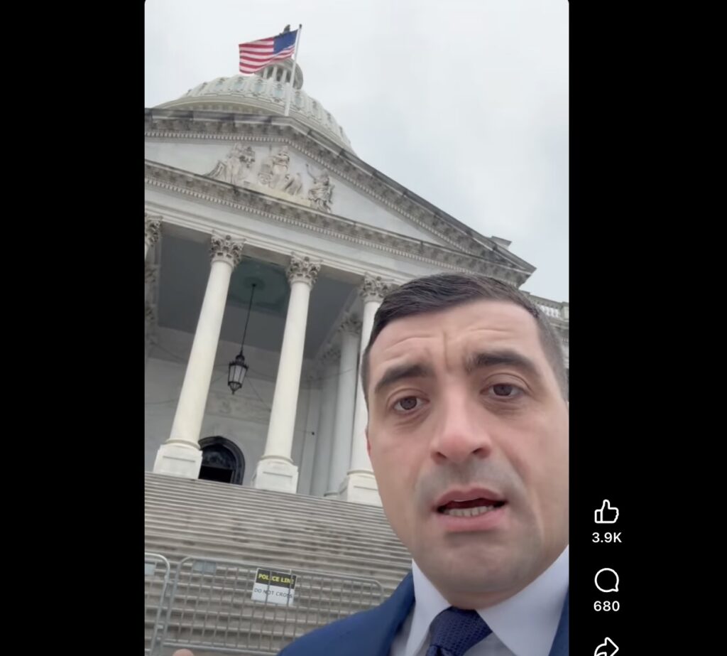 Alexandru Muraru: „Peripețiile lui Simion prin SUA s-au întors împotriva lui” / ”Falsul pro-americanism a lui Simion se dovedește a fi doar de fațadă”