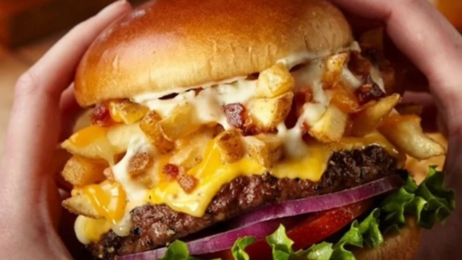 Americanii riscă să rămână fără hamburgeri: carnea de vită a devenit un lux (Bloomberg)