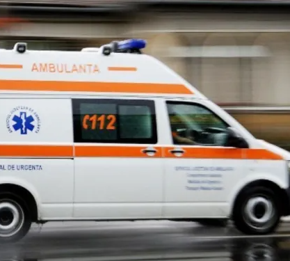 Un copil de 5 ani a murit după ce a fost lovit de o motocicletă! La ghidon era un minor de doar 15 ani