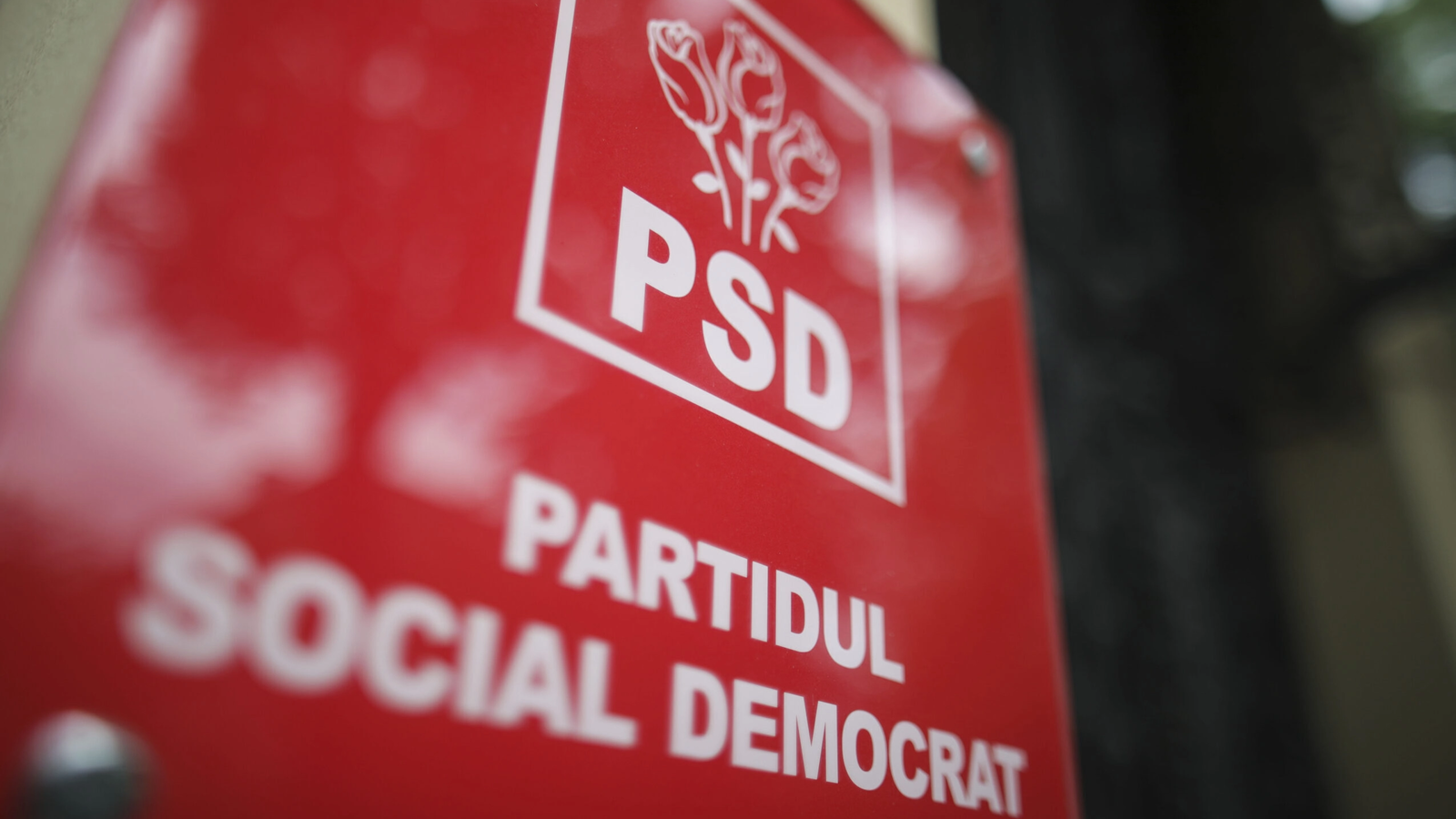 PSD trecere la acuzații: PNL și Bolojan au dat o ordonanță pe șest, ca multinaționalele să își exporte profiturile