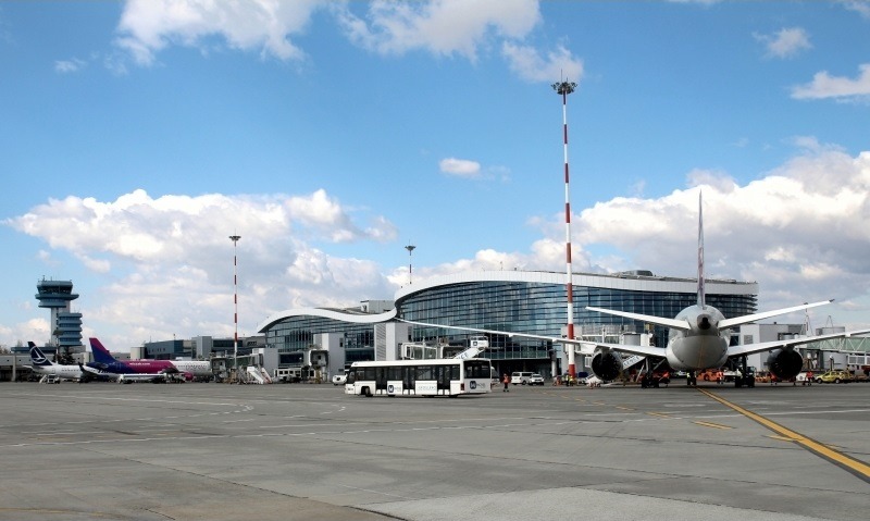 Parcarea de la terminalul Sosiri al Aeroportului Otopeni, închisă până la începutul anului 2027