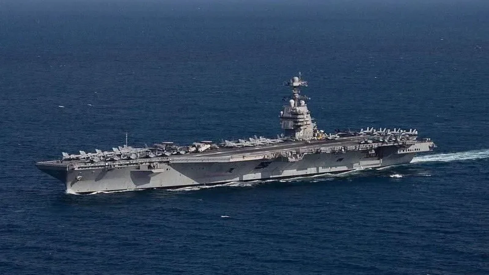 'Închisoare plutitoare, cu paturi sicriu și zgomot non-stop' - Cum descriu marinarii viața pe nave de război precum USS Abraham Lincoln