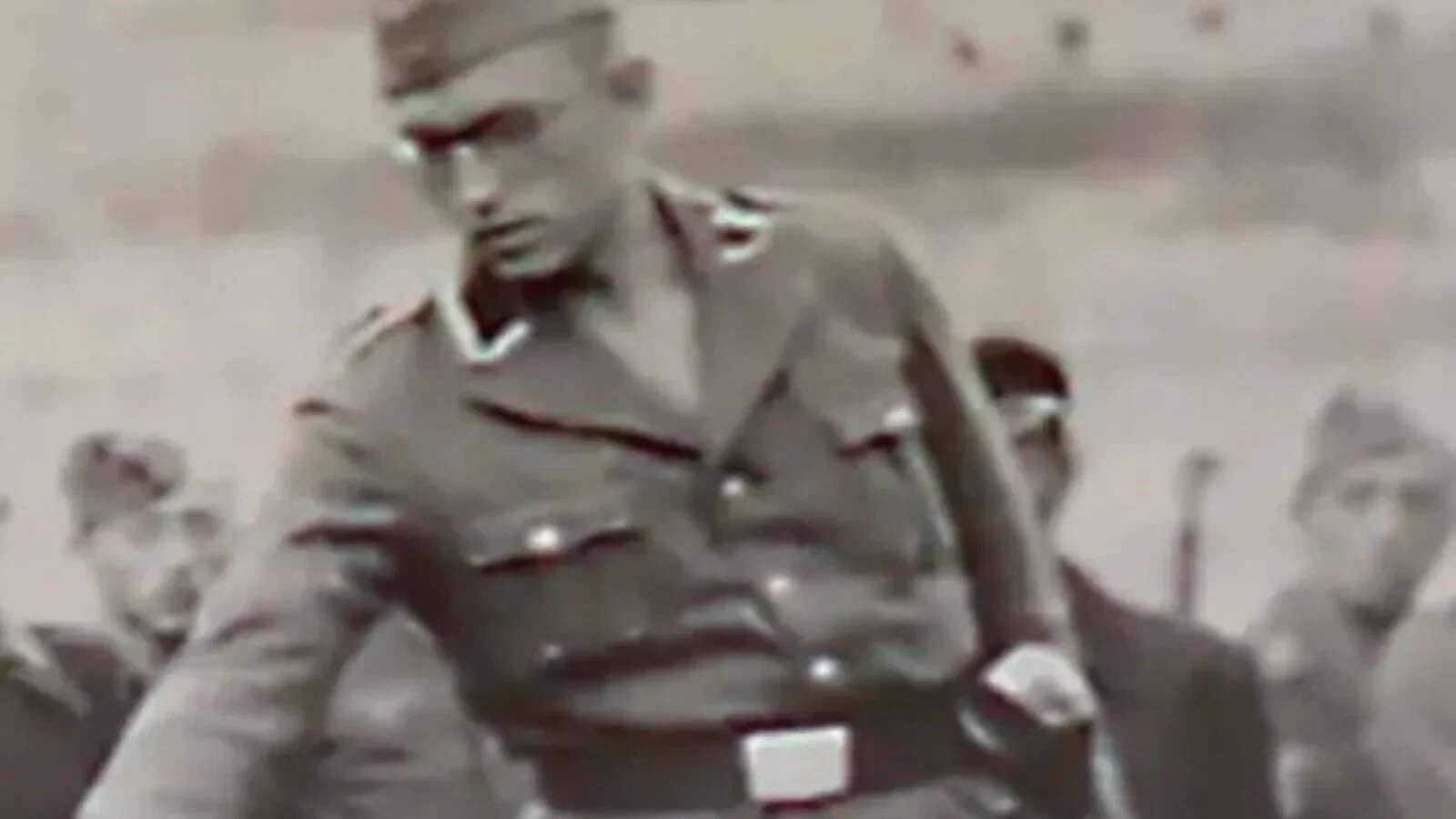 FOTO Călăul nazist din celebra fotografie „Ultimul evreu din Vinnița”, identificat după mai bine de 80 de ani cu ajutorul AI