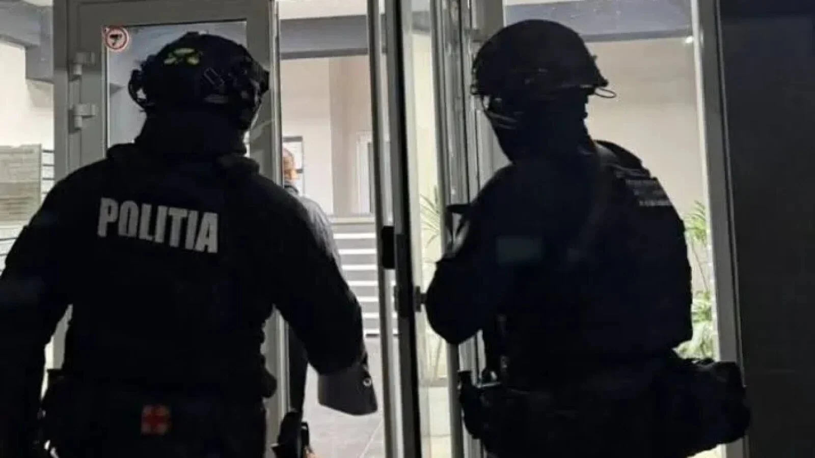 Percheziții mamut în București și 6 județe într-un dosar de evaziune fiscală: Poliția a descins în 52 de locuri