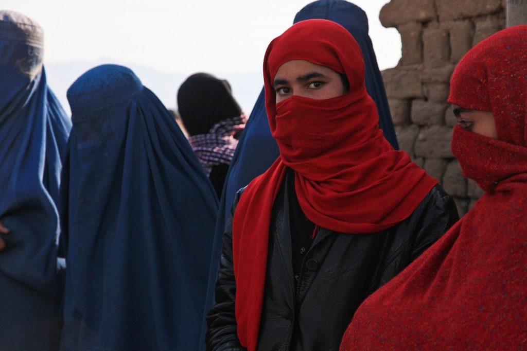 „Legea burqa” a fost adoptată în Portugalia / Țara interzice ascunderea feței în public