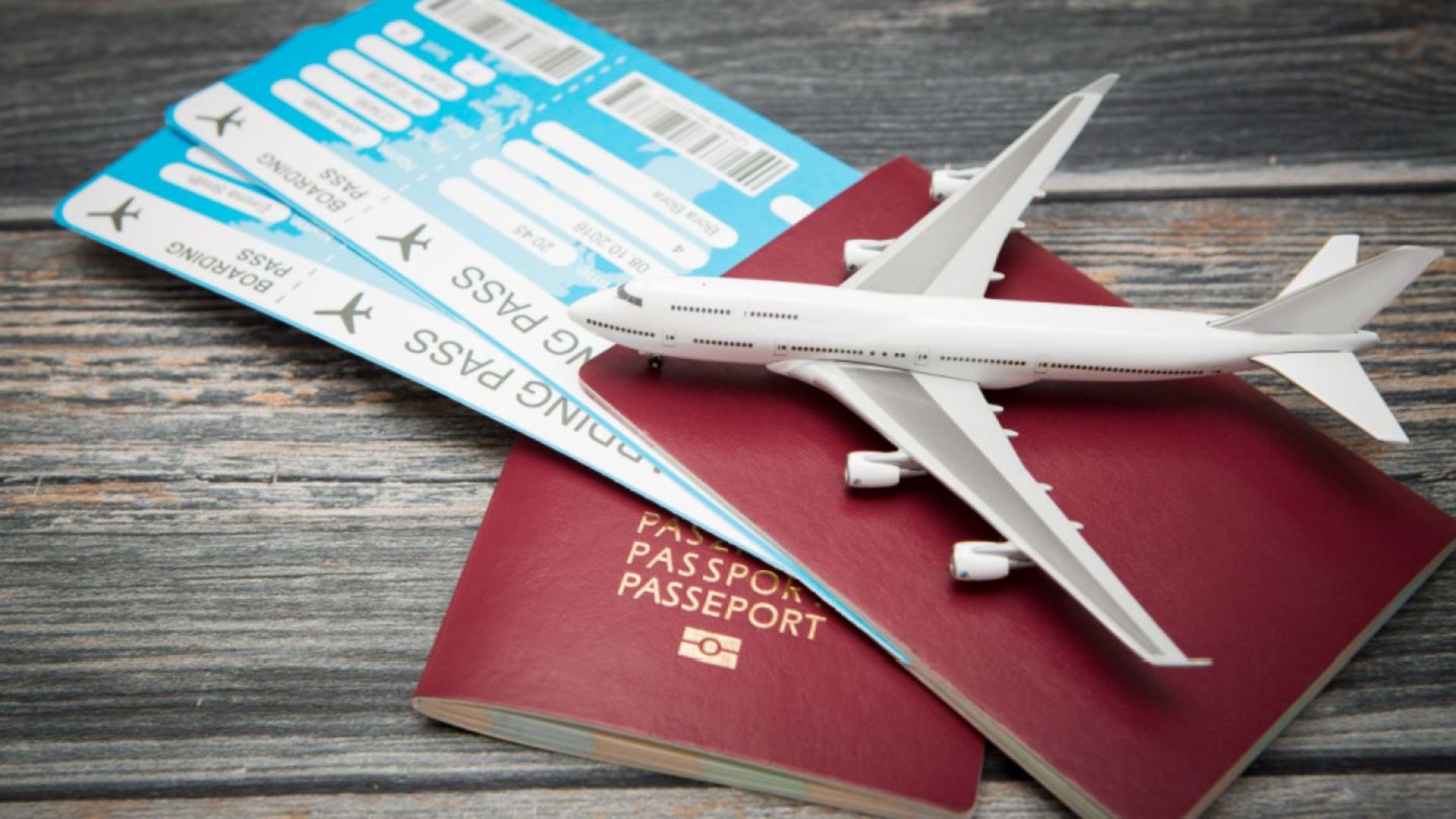 Bilete de avion mai ieftine în 2026: Când trebuie să faci rezervarea și ce trucuri te pot ajuta să economisești bani