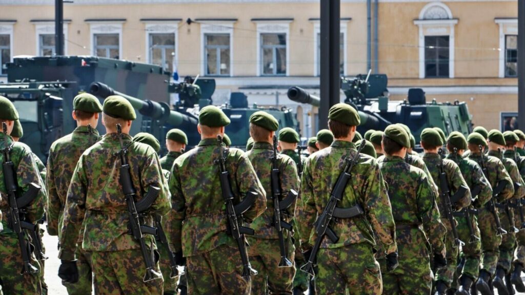 Armata germană, nouă strategie de recrutare: localurile de kebab / Ministerul o numește publicitate „ambientală”: materiale de recrutare plasate în locuri cu potențialii candidați  /  Berlinul urmărește să recruteze aproximativ 73.000 de soldați activi suplimentari în următorul deceniu