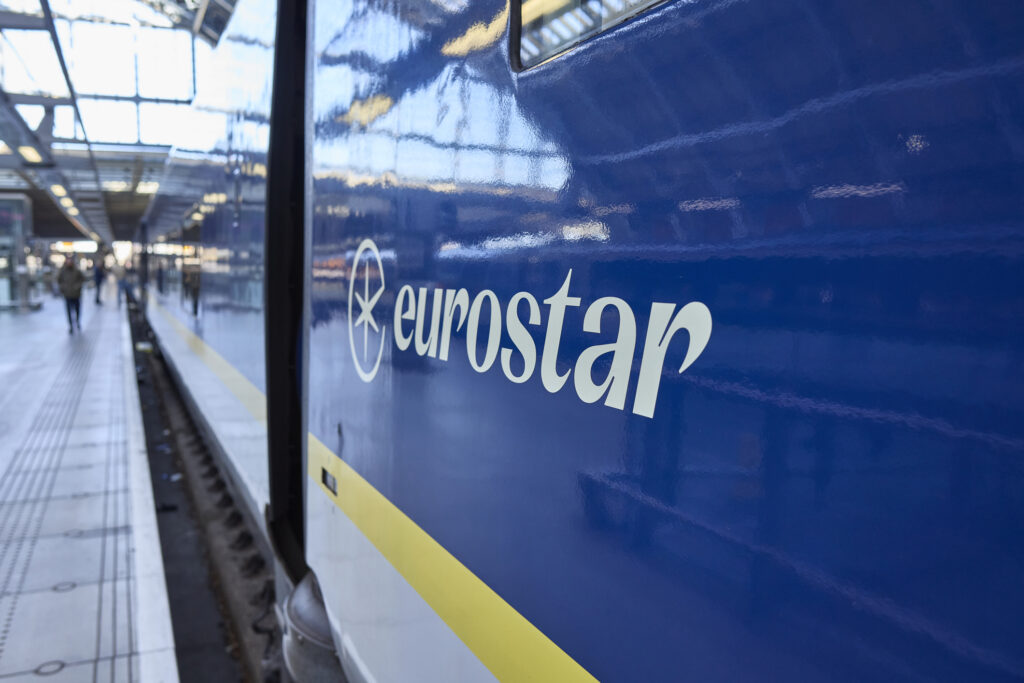 ChatGPT devine „gară digitală”: Poți căuta trenuri Eurostar direct din conversație