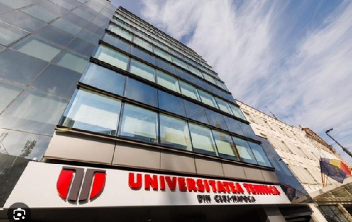 Trecerea în IT, la îndemâna oricui? UTCN Cluj-Napoca a deschis înscrierile: înveți programare de la zero, iar la examen faci o aplicație