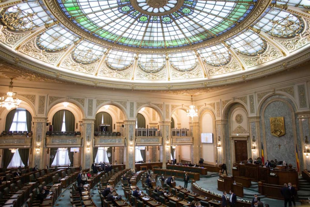O nouă sesiune extraordinară în Parlament, săptămâna viitoare / Legea hidrogenului, pe masa Senatului