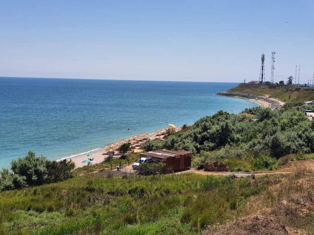 Fragmente de dronă aeriană, semnalate în zona plajei Tuzla