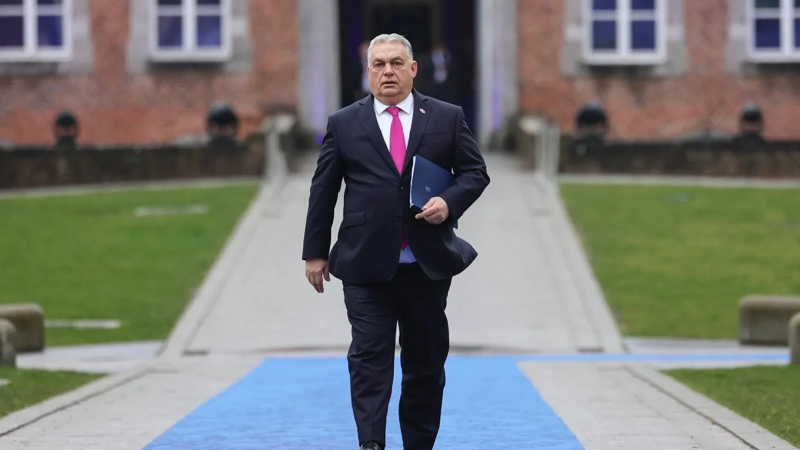 Iese la iveală mega-tunul de un miliard de dolari dat de regimul Viktor Orban, în timpul pandemiei de Covid-19
