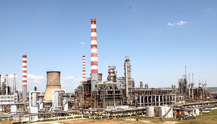 Tribunalul Prahova a dispus deschiderea procedurii generale a insolvenţei împotriva Petrotel Lukoil