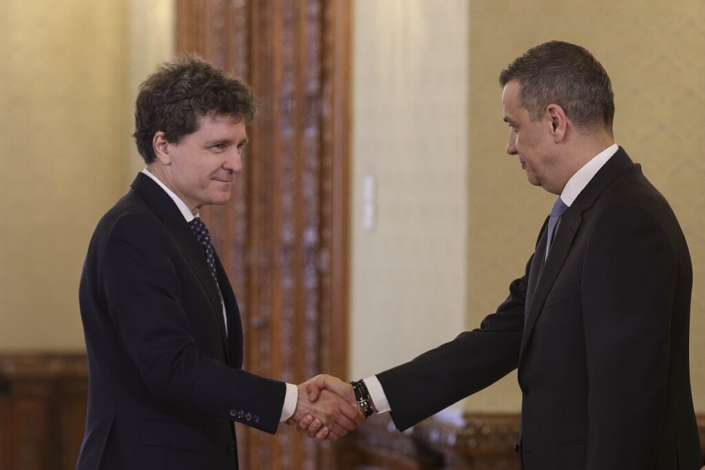 Presa germană, atac dur la adresa sistemului de la București. FAZ: „Mafia din justiție vrea să scape de Dominic Fritz” / ANI și DNA capturate politic / Transformarea lui Nicușor Dan în omul compromisurilor