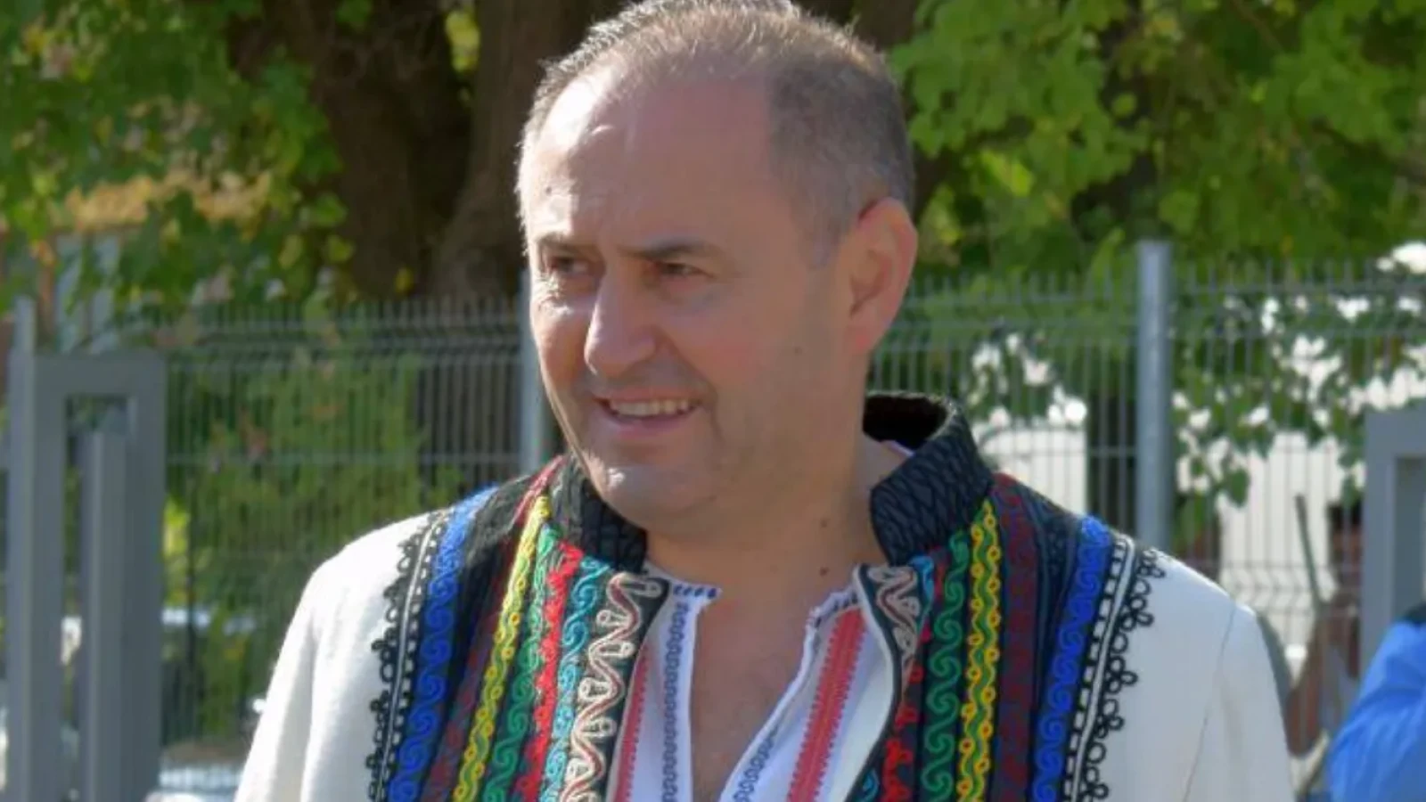 Afaceristul Fănel Bogos, care a ajuns în biroul lui Bolojan, dezvăluie ce a vorbit cu premieurl: I-am cerut să trimită pe cineva la ANSVSA sa rezolve problema