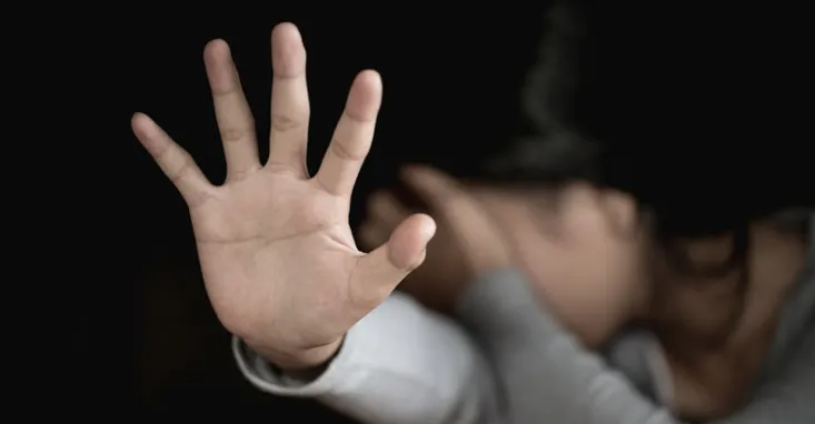 Caz șocant! Două minore de 10 și 11 ani au fost agresate de un bărbat de 43 de ani. Procurorii au solicitat arestarea preventivă