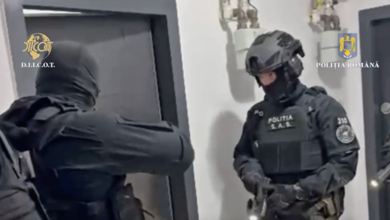 Cantități colosale de substanțe interzise într-un apartament din Cluj-Napoca! O studentă și un tânăr, prinși în flagrant cu aproape 2 kilograme de „marfă”