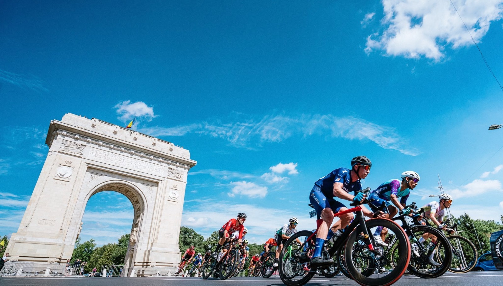 Turul României aduce la start 23 de echipe din 16 țări și una dintre marile figuri ale ciclismului mondial: Elia Viviani, în stafful naționalei Italiei