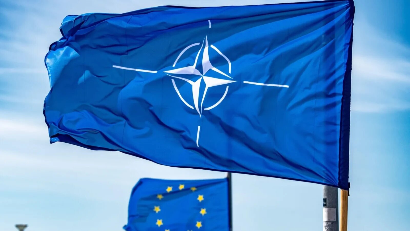 Retragerera militarilor americani din România a fost doar vârful icebergului: SUA vor o reorganizare totală a NATO și exercită presiuni enorme asupra Europei