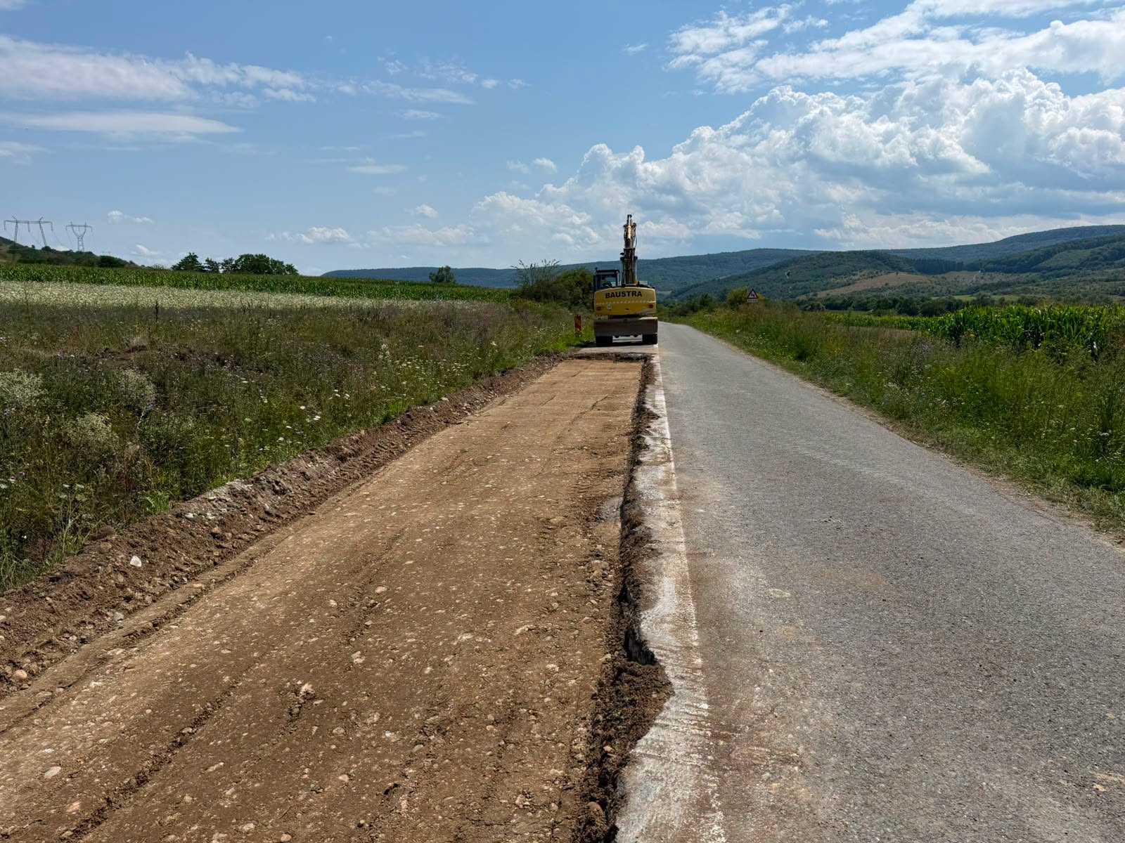 Drum județean de 24 de kilometri, băgat în reparații! Se taie asfaltul, se schimbă podețele și se refac acostamentele: ce zone din județul Cluj sunt vizate