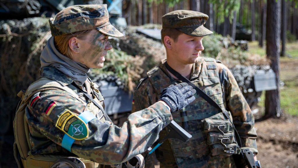 Germania trimite aproape 5.000 de militari în Lituania, la granița cu Belarus, pentru a proteja flancul estic al NATO / „Războiul nu a fost niciodată atât de aproape”