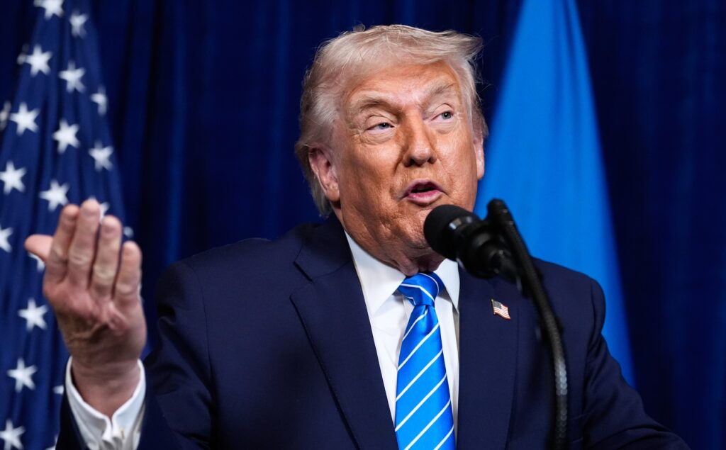 Trump anunţă crearea unei academii naţionale dedicate spaţiului