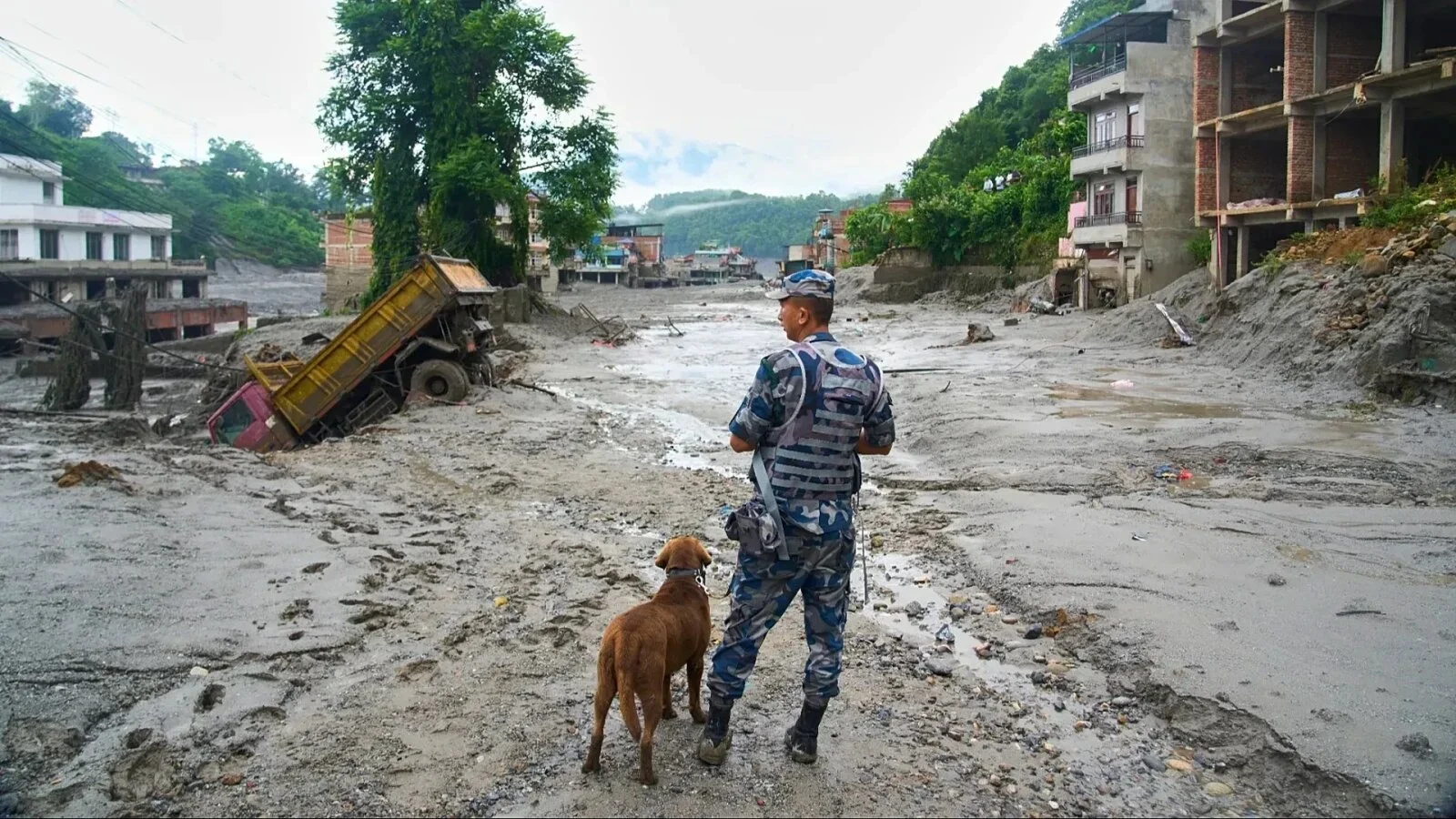 Nepalul refuză ajutorul internațional, chiar dacă inundațiile au făcut ravagii. Cum motivează autoritățile răspunsul