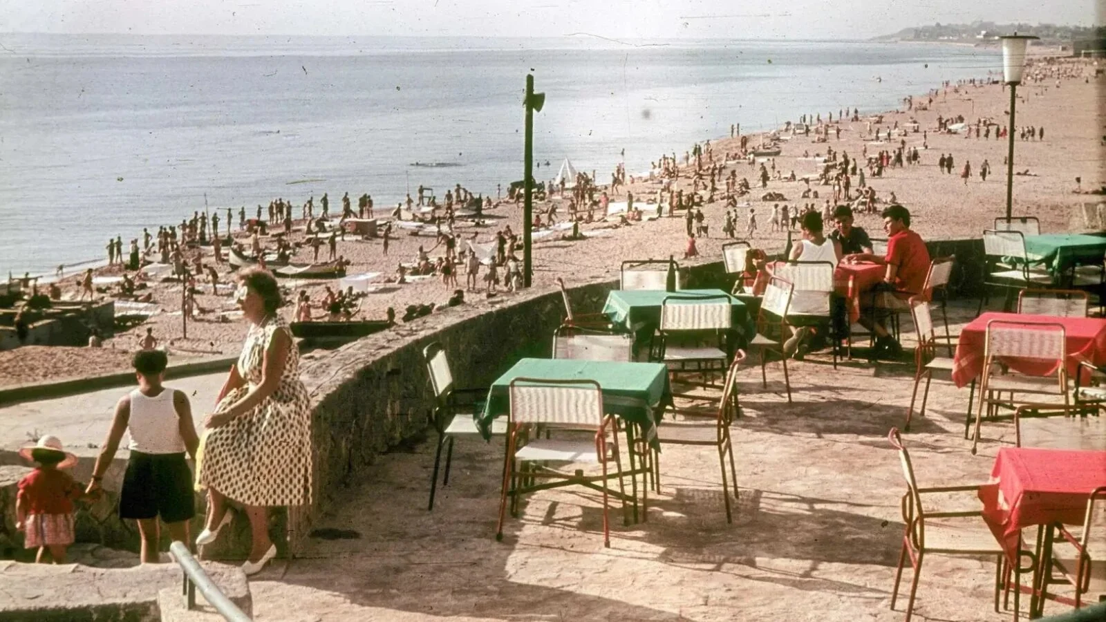 Constănțenii primeau instrucțiuni despre cum să-i trateze pe turiști. Lecția din 1930 care ar avea efecte și în ziua de azi
