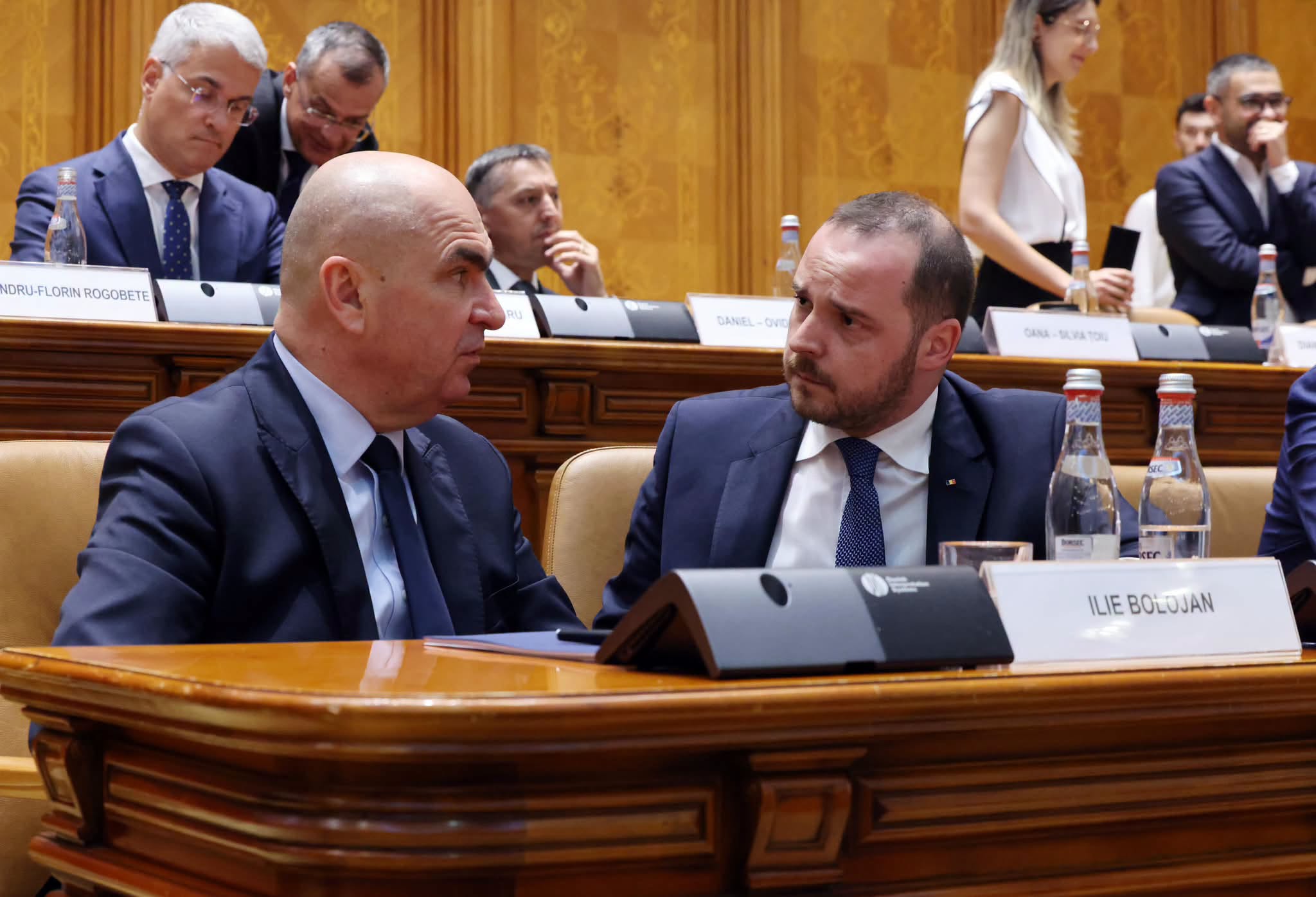 Alexandru Rogobete îl ia la țintă pe Bolojan după vizita la Cluj: „Le-ați explicat cum vor face performanță când tăiați finanțarea?”