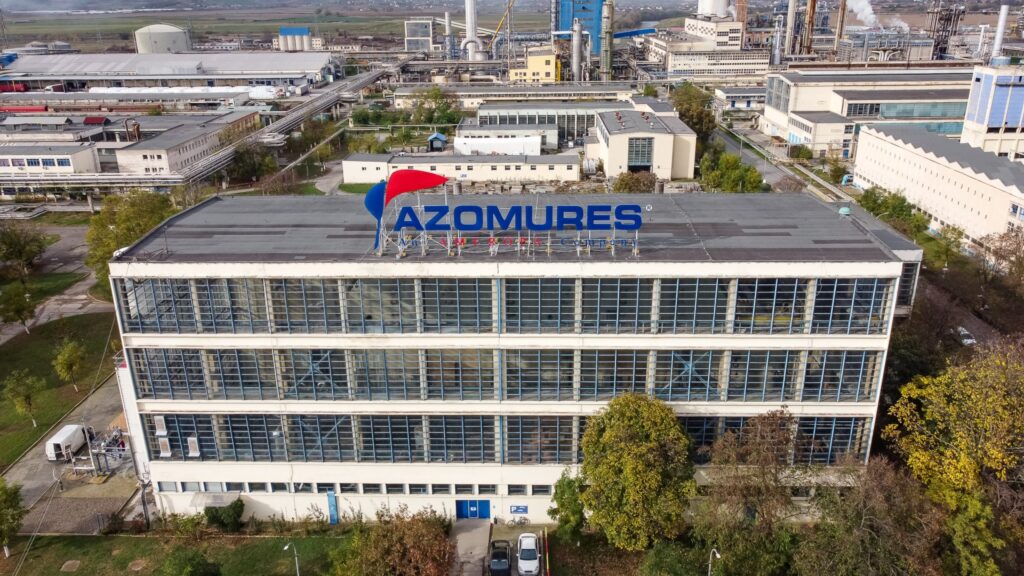 Romgaz va prelua Azomureș / Producția ar putea fi reluată în primul trimestru al anului viitor / Muncitorii sunt preluați din luna septembrie