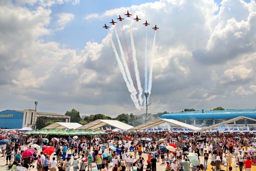 450.000 de spectatori, număr record la show-ul aviatic BIAS 2026 de pe aeroportul Băneasa