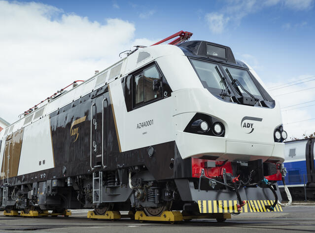 Clujul, pe lista rutelor care vor primi locomotive electrice noi. Când vor ajunge ultimele cinci modele electrice Traxx Passenger