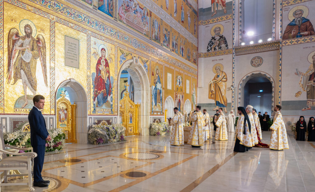 ANALIZĂ Nicușor Dan, președintele cu cele mai multe participări la evenimente religioase din istoria recentă