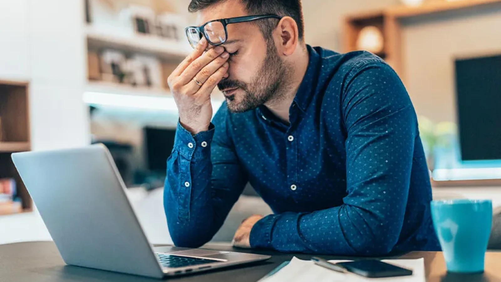 Dorul de vacanță doare mai tare în primele zile de toamnă. Cum faci tranziția de la concediu la rutină și job