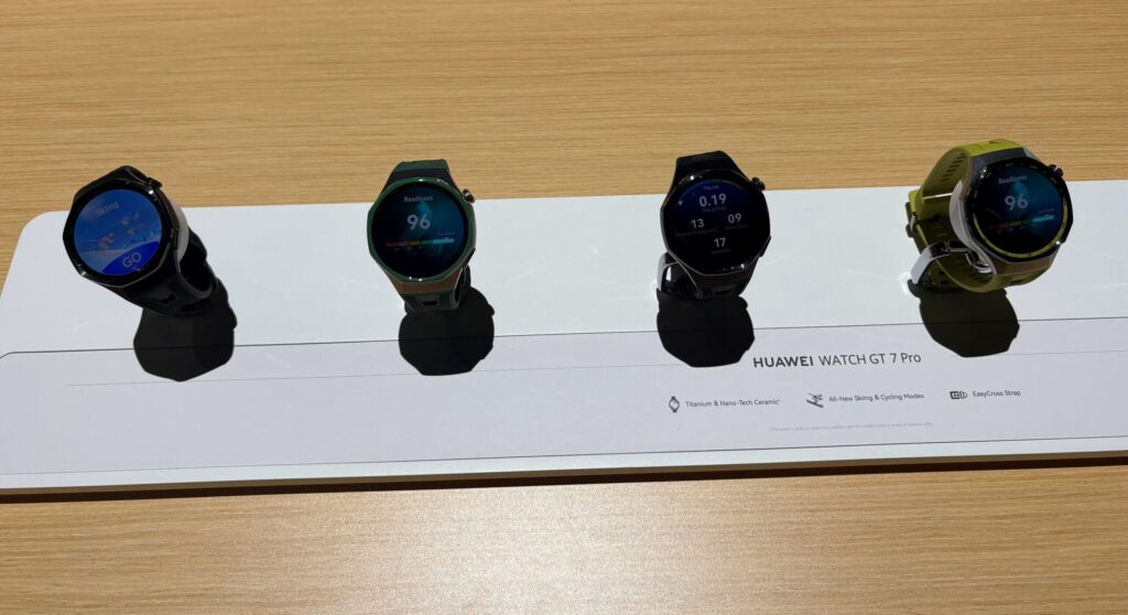 FOTO | Huawei, lansări impresionante pe piața europeană: noi smartwatch-uri, căști in-ear și o tabletă de doar 4.7 mm / Prezentarea și prețul dispozitivelor