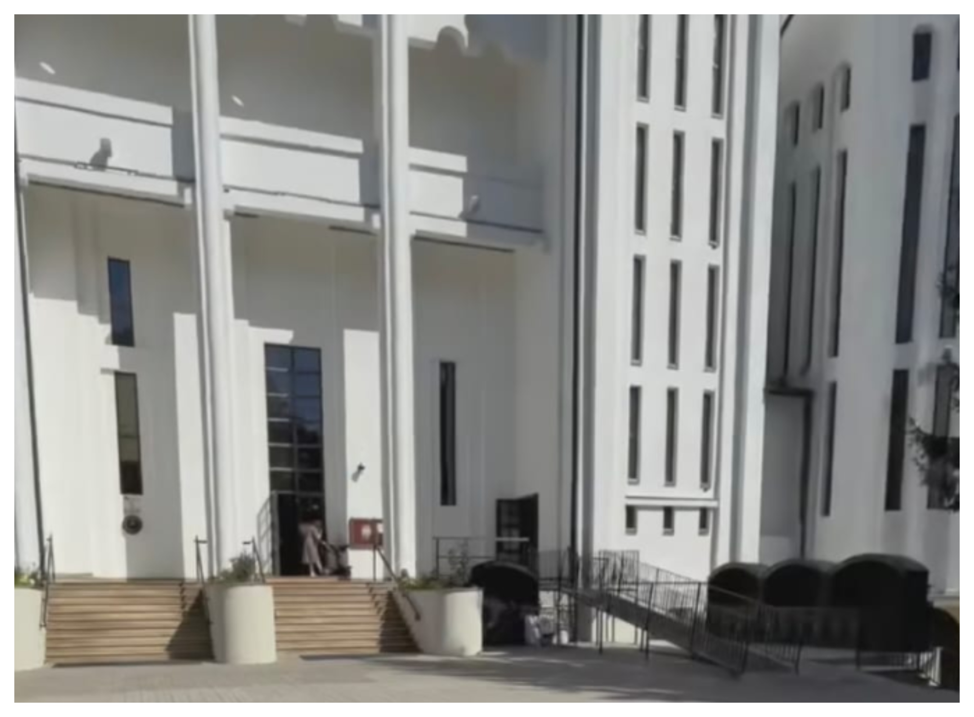 VIDEO. Cum arată Catedrala „Sfinții Apostoli Petru și Pavel” din Cluj la care se lucrează de zeci de ani: „Mai e de lucru. Dar deja arată mult mai bine”