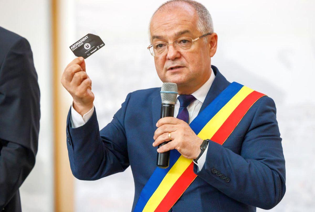 Boc pune tunurile pe directorii care cer fondul clasei: „Dacă îndrăznește unul să ceară bani, îl fac de rușine”