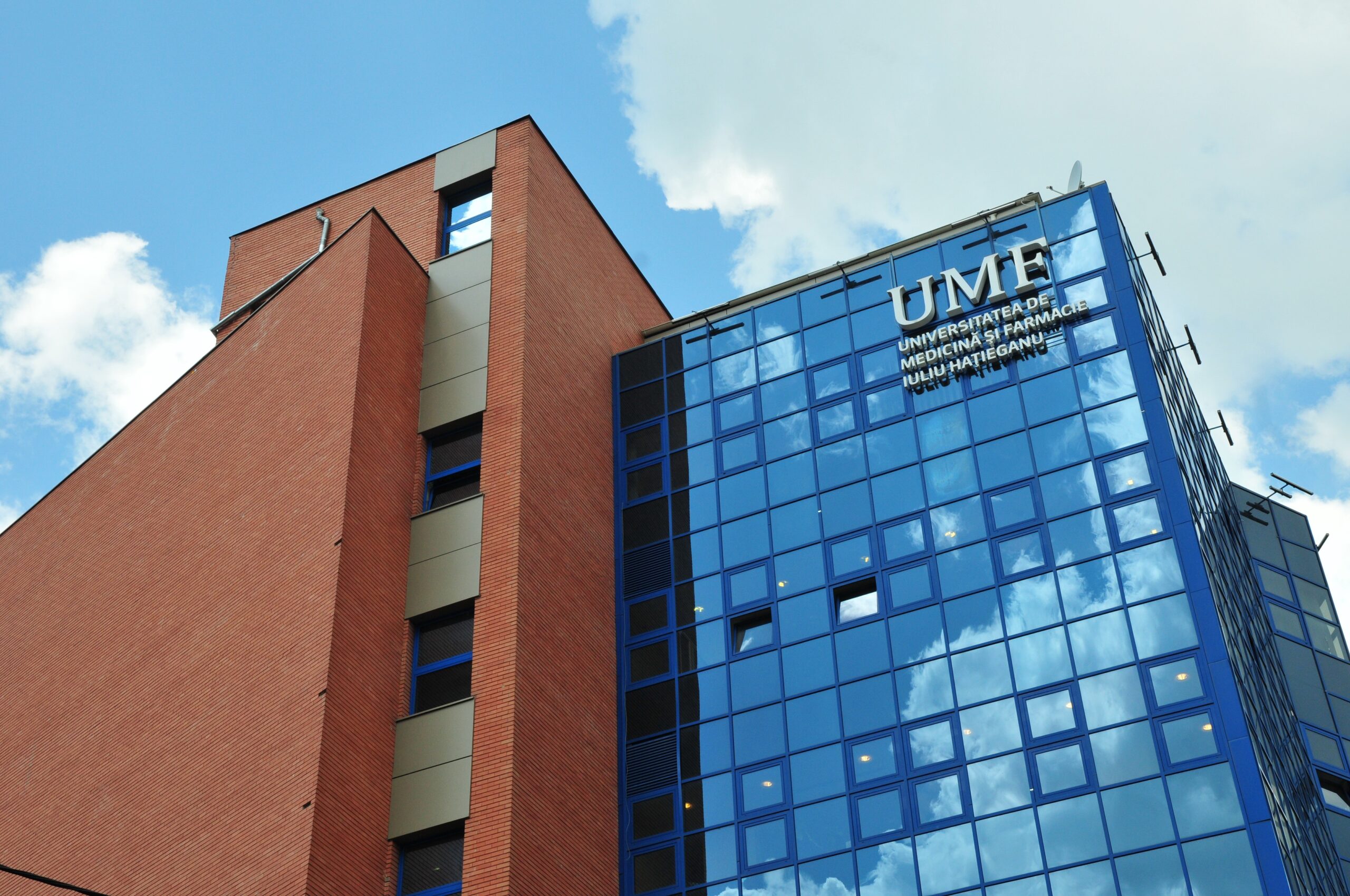 Boala pe care mii de oameni o poartă ani de zile fără diagnostic: UMF Cluj deschide un master dedicat ei. 15 locuri, înscrieri până pe 21 septembrie