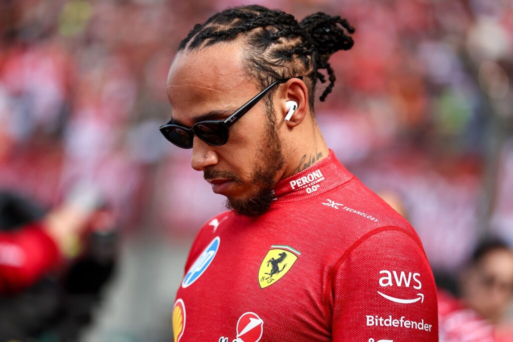 Haosul de la Ferrari poate fi eliminat doar cu „reguli clare”, avertizează Hamilton: „Eu conduc curat”