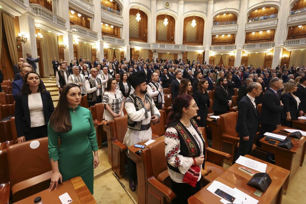 PNL și USR sesizează Curtea Constituțională cu privire la locurile AUR și SOS în conducerea Camerei Deputaților