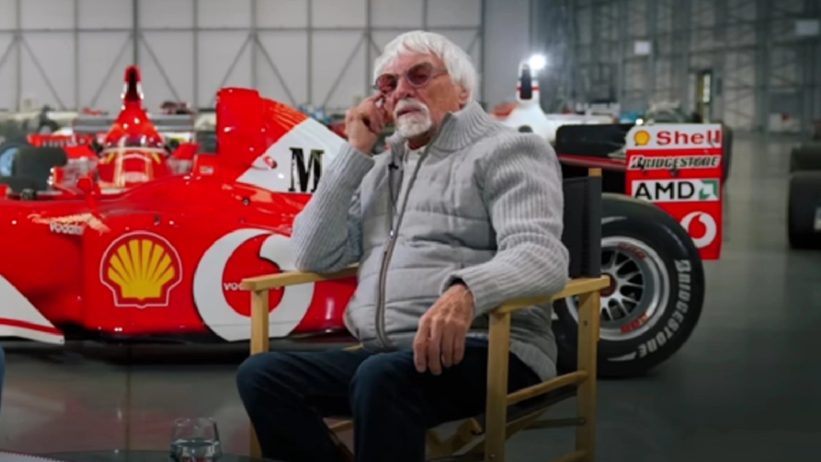 Bernie Ecclestone a fost reținut în Portugalia. Polițiștii au descoperit o armă în avionul fostului șef al F1