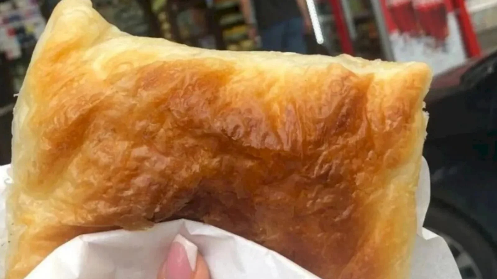 Scandalul merdenelelor din București analizat de Le Monde