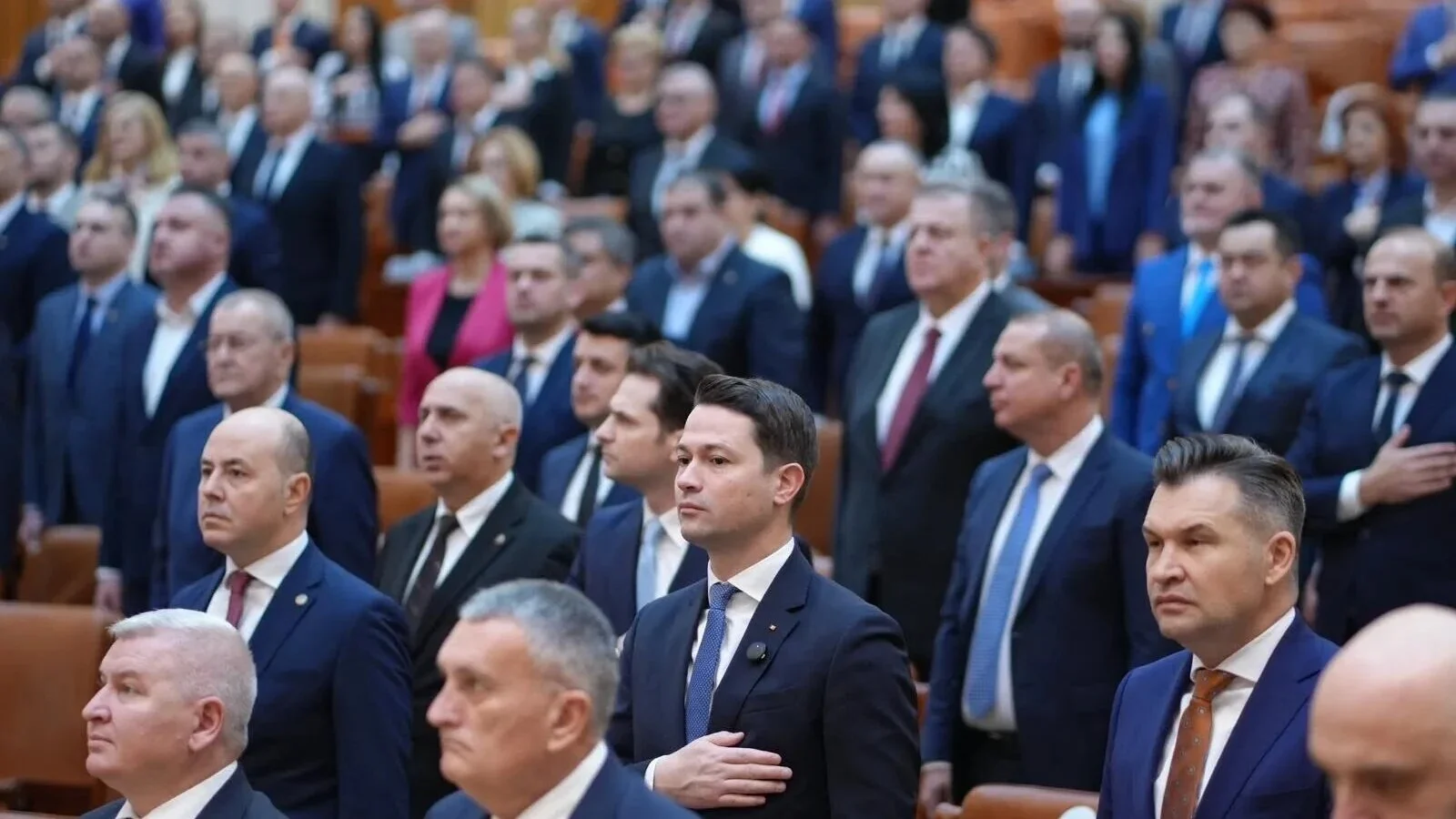 Adversarii lui Bolojan au fost pedepsiți prin exilare: Alina Gorghiu (fost președinte PNL), Lucian Bode (fost ministru) și alți deputați PNL și-au pierdut funcțiile din Camera Deputaților