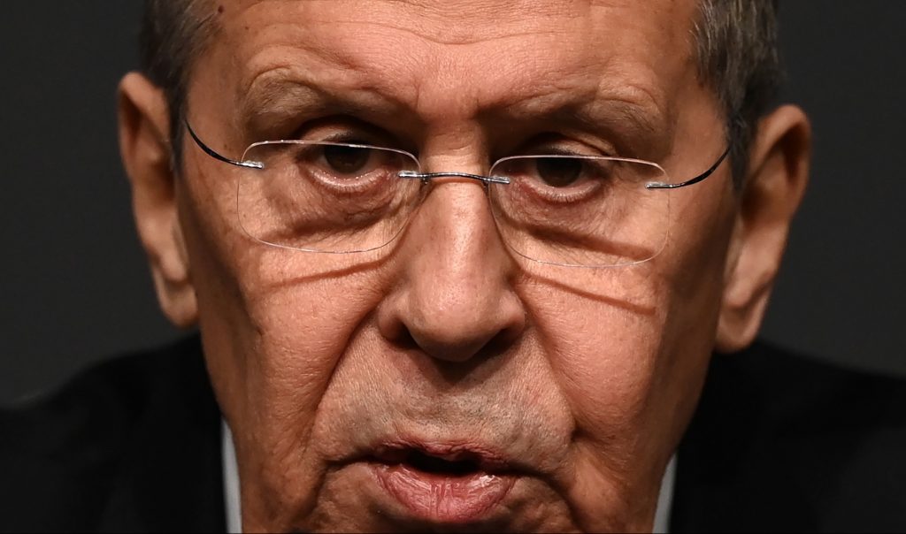 Lavrov: Negocierile de pace cu Ucraina se pot desfăşura în paralel cu luptele / ”Lupte şi diplomaţie”