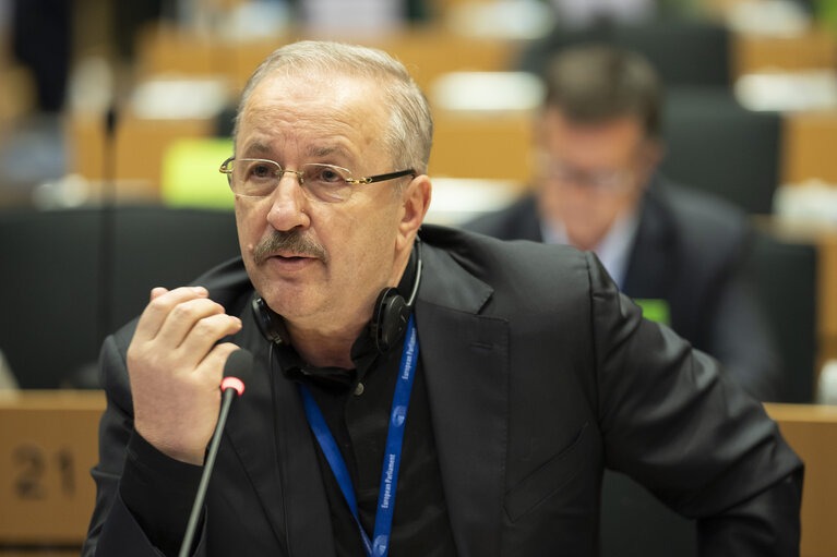 Sociologul Vasile Dîncu, despre rezultatele PISA 2025: Cum ajunge eșecul să pară stabilitate. Bilanțul unei generații crescute în deceniul „României Educate”