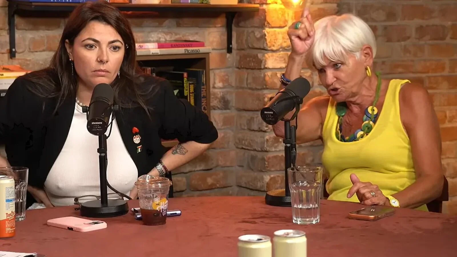 VIDEO Monica Tatoiu: 'La mine, femeile nu aveau voie să semneze niciun act când erau la ciclu' / Despre copiii care îngheață în școli: 'Mai milă îmi e de niște pisici care îngheață pe stradă'