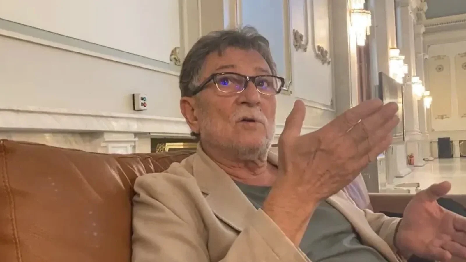 EXCLUSIV Cei 14 parlamentari SOS votează viitorul guvern / VIDEO Dumitru Manea, senator: „Ne aliem cu dușmanul PSD pentru că nu avem încotro”