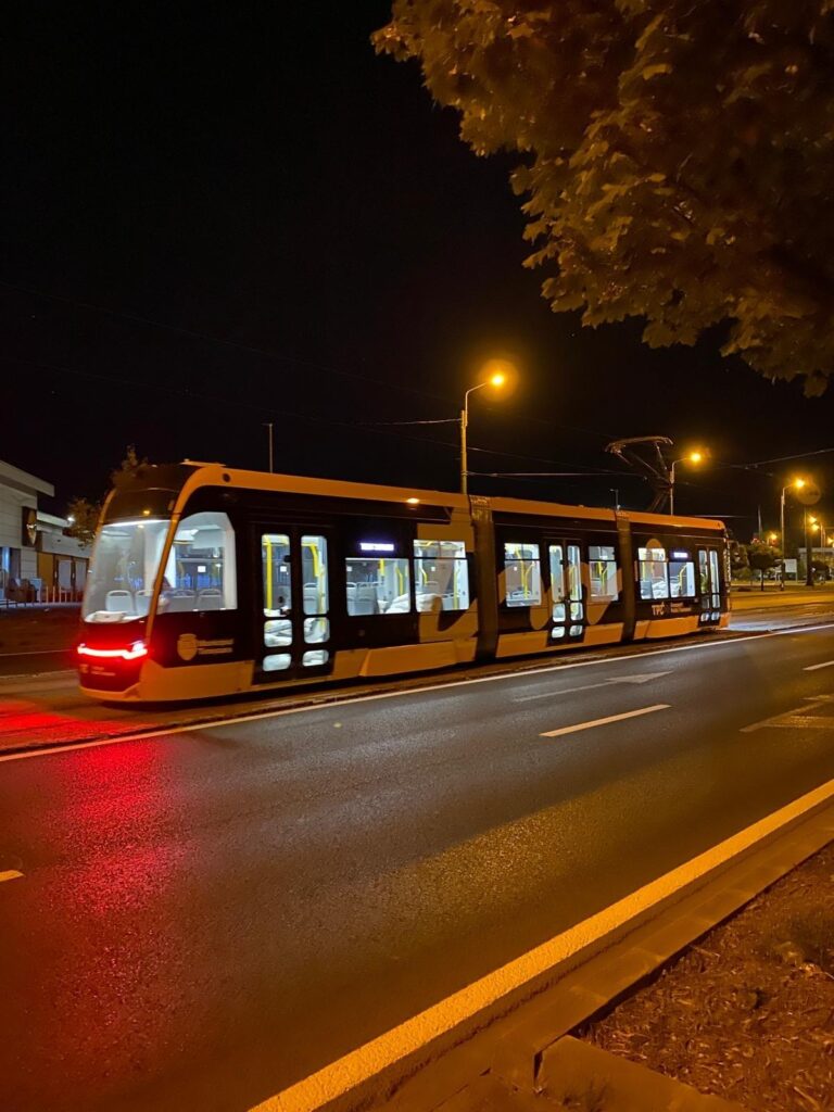 La Timișoara, primul tramvai scurt din noul lot de 10 garnituri a intrat în testele de omologare