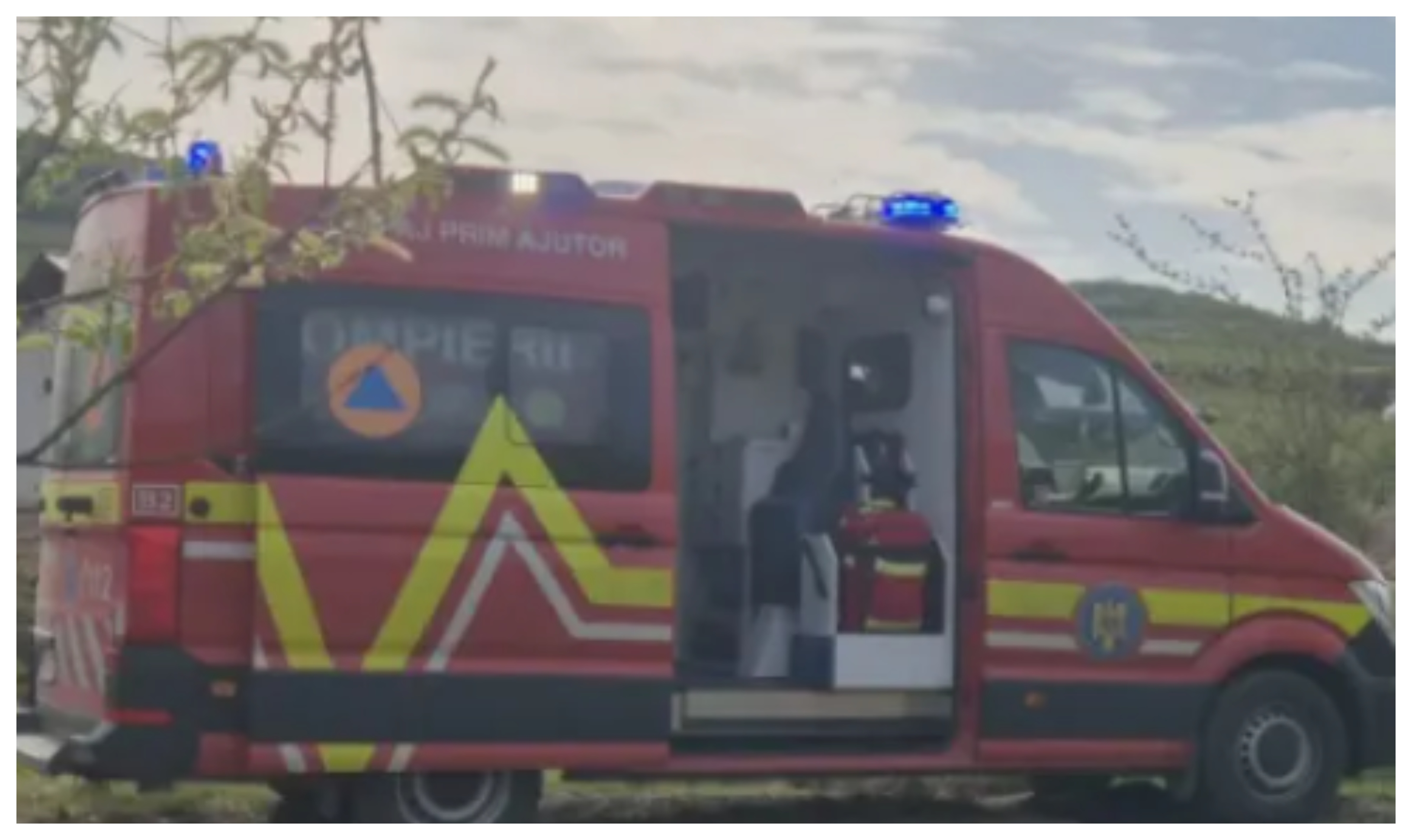 Element de muniție din cel de-al Doilea Război Mondial, găsit într-o zonă rezidențială. A fost trimis SMURD-ul