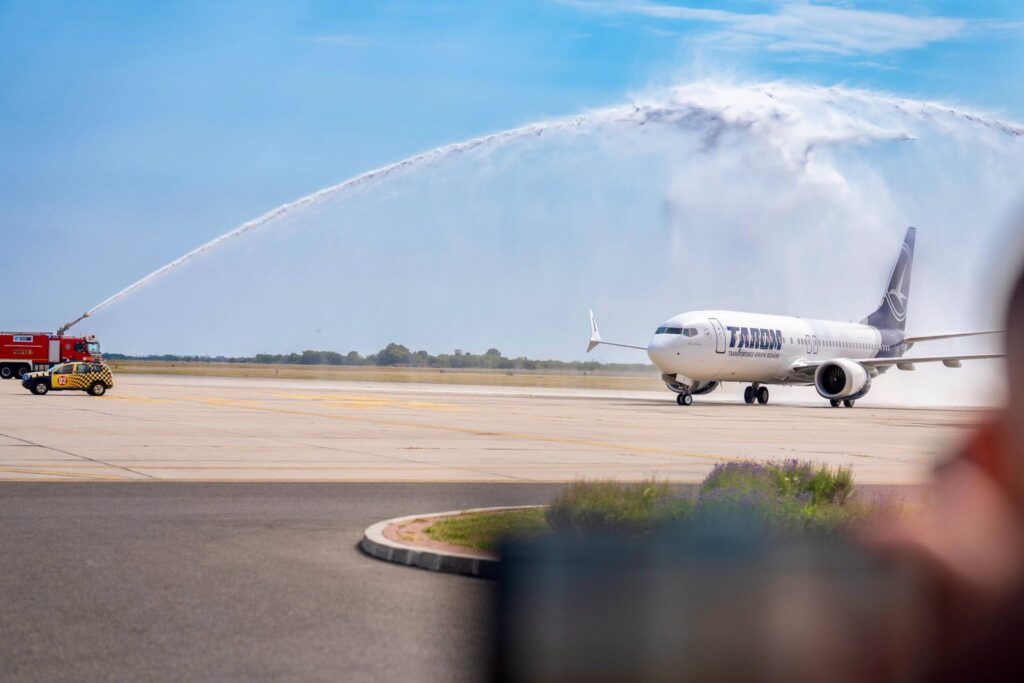 Tarom a primit prima aeronavă Boeing 737 MAX dintr-o serie de 4 aeronave noi care vor intra în flota companiei